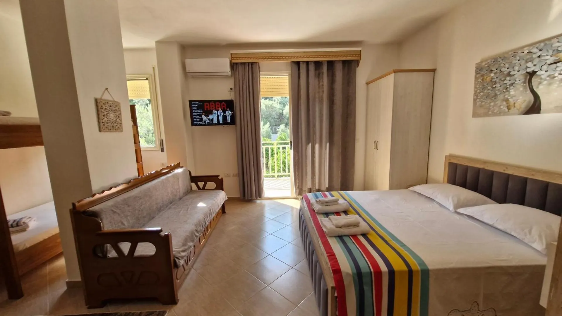 Alma'S Apartments At Residence Vlorë 0*,